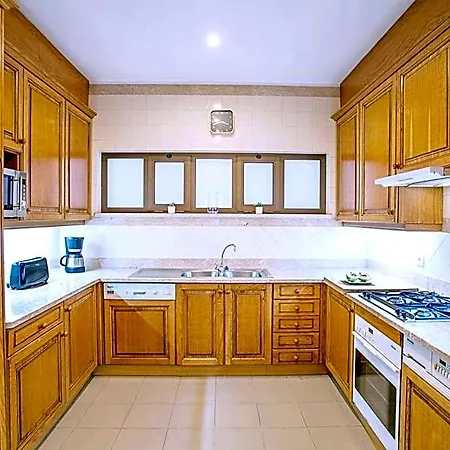 Ξενοδοχείο Quinta Miramar 4*
